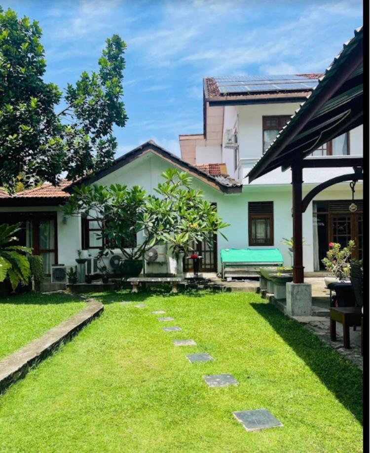 Ice Berg Apartman Dehiwala-Mount Lavinia Kültér fotó