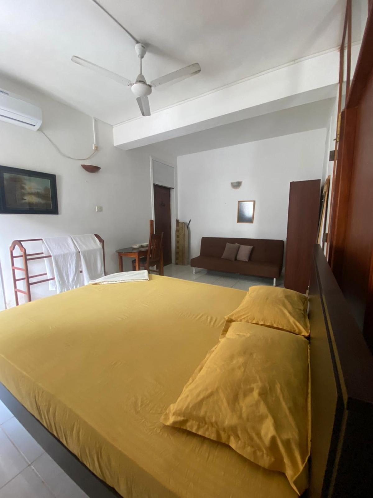 Ice Berg Apartman Dehiwala-Mount Lavinia Szoba fotó