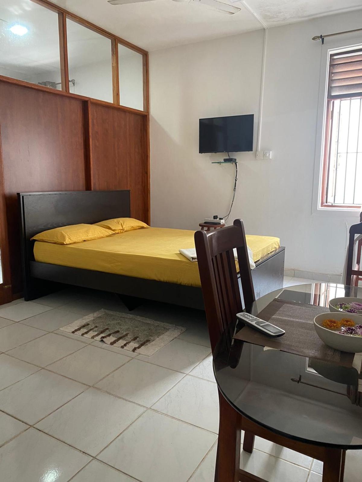 Ice Berg Apartman Dehiwala-Mount Lavinia Szoba fotó
