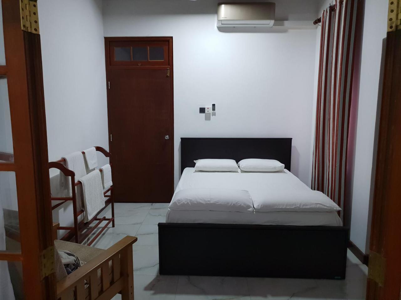 Ice Berg Apartman Dehiwala-Mount Lavinia Kültér fotó