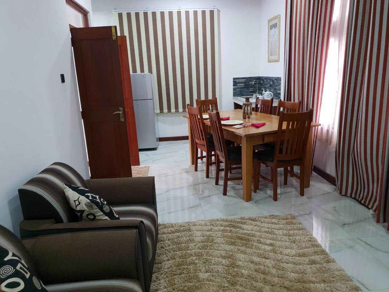 Ice Berg Apartman Dehiwala-Mount Lavinia Kültér fotó