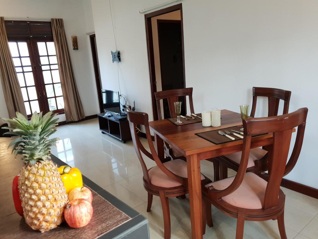 Ice Berg Apartman Dehiwala-Mount Lavinia Kültér fotó