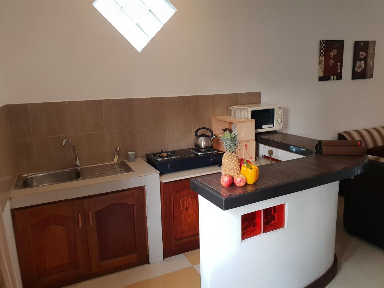 Ice Berg Apartman Dehiwala-Mount Lavinia Kültér fotó