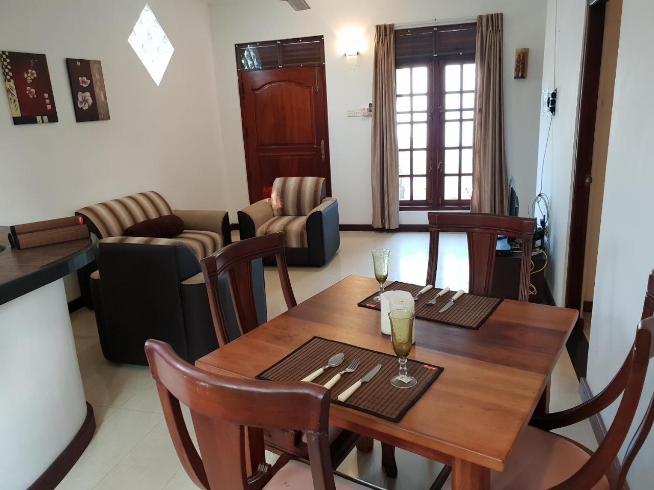 Ice Berg Apartman Dehiwala-Mount Lavinia Kültér fotó