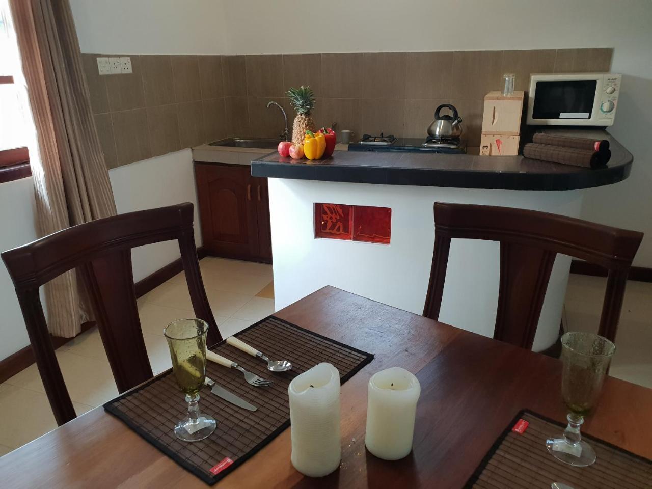 Ice Berg Apartman Dehiwala-Mount Lavinia Kültér fotó